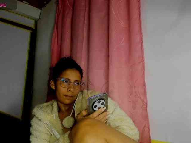 nenita-horny webcam