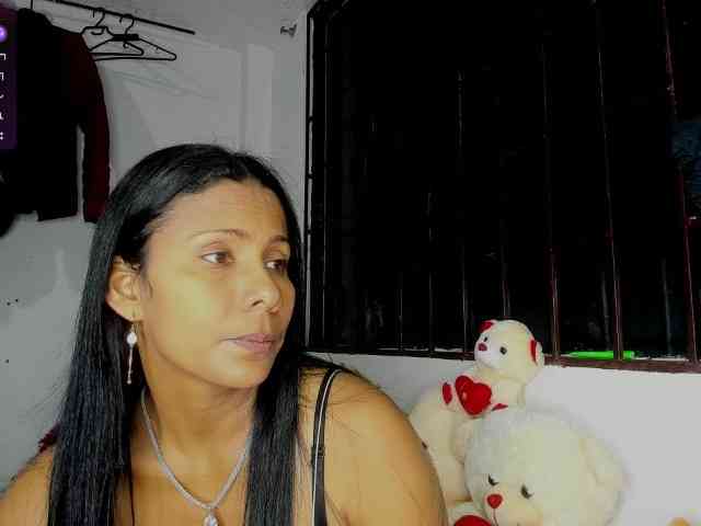 nenita-horny webcam