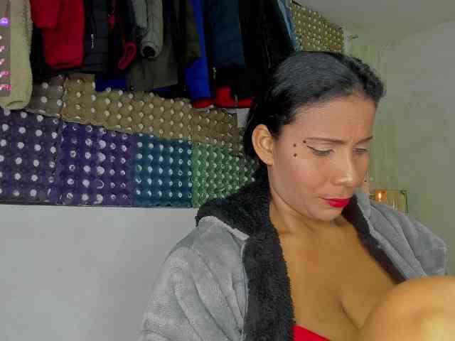 nenita-horny webcam