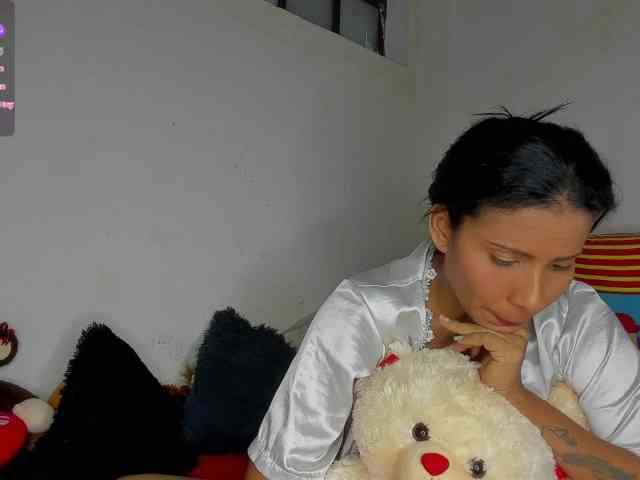 nenita-horny webcam
