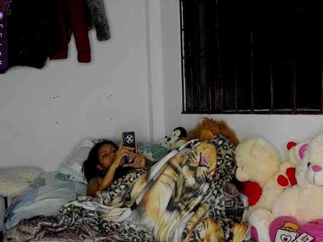 nenita-horny webcam