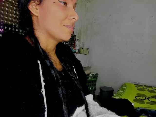 nenita-horny webcam