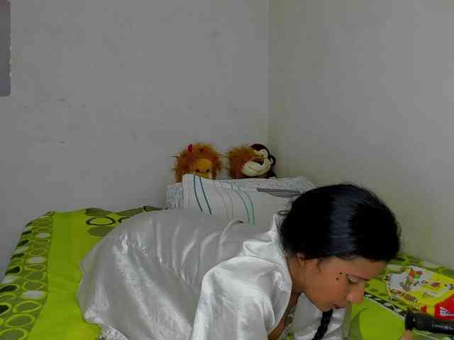 nenita-horny webcam