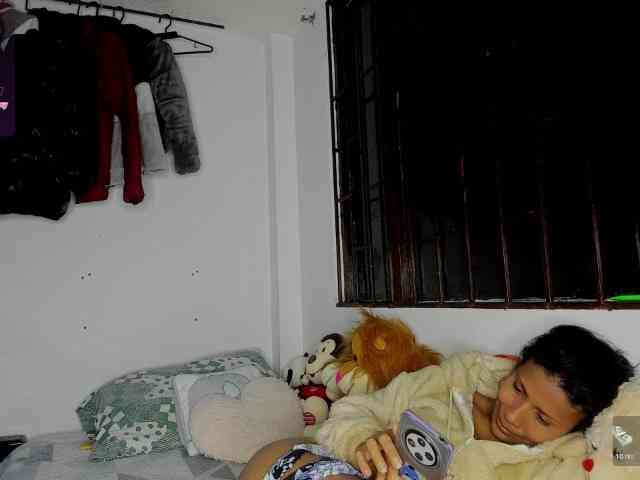 nenita-horny webcam