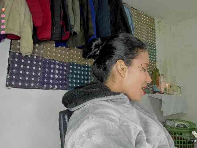 nenita-horny webcam