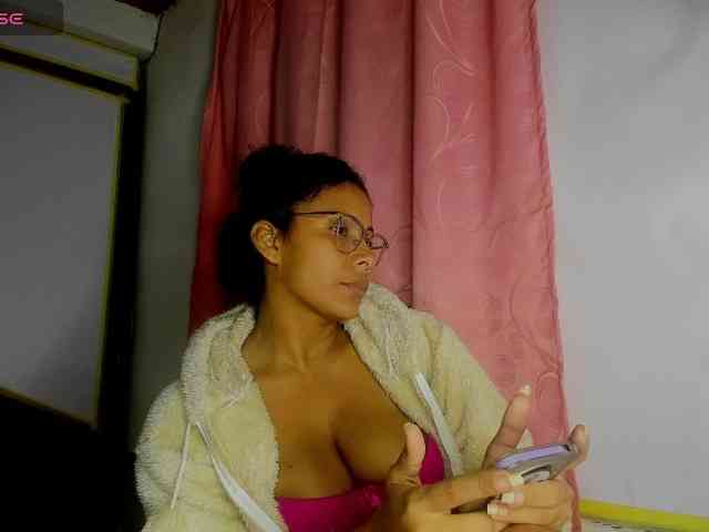 nenita-horny webcam