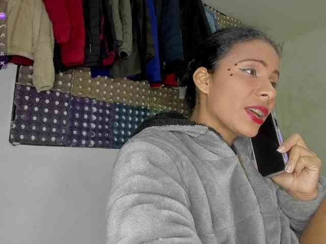 nenita-horny webcam