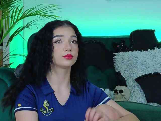 AveryWillow webcam