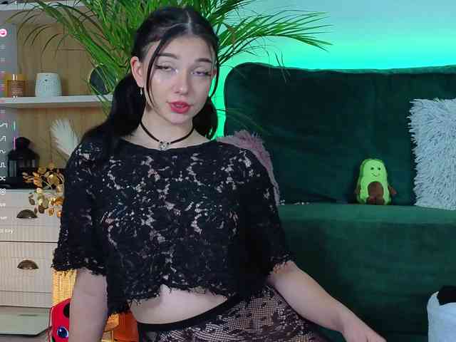 AveryWillow webcam