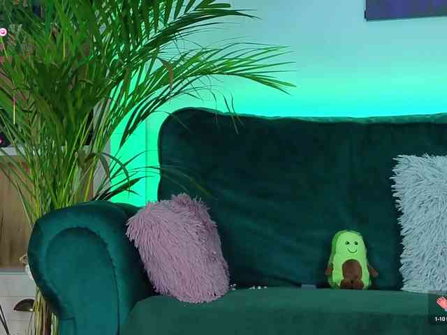 AveryWillow webcam