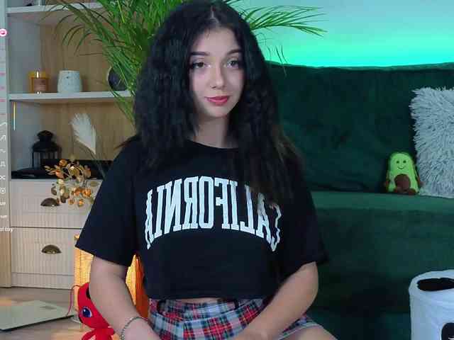AveryWillow webcam
