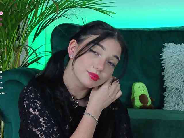 AveryWillow webcam