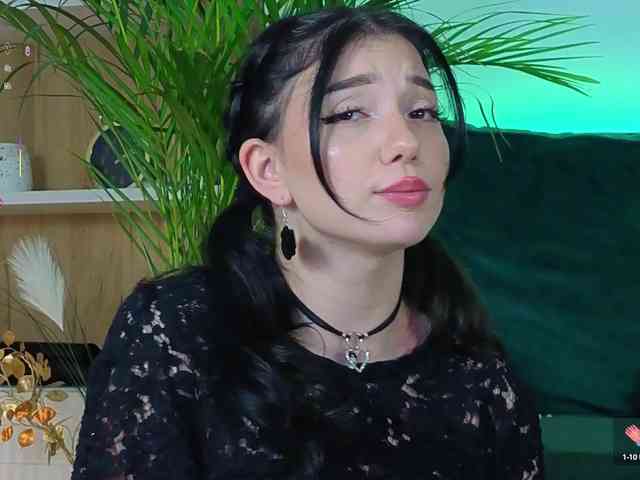 AveryWillow webcam