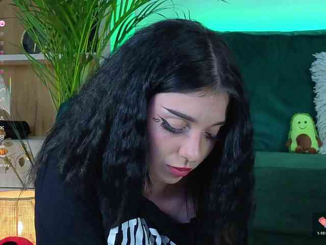 AveryWillow webcam