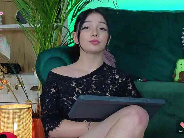 AveryWillow webcam