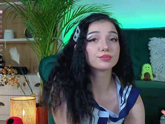 AveryWillow webcam