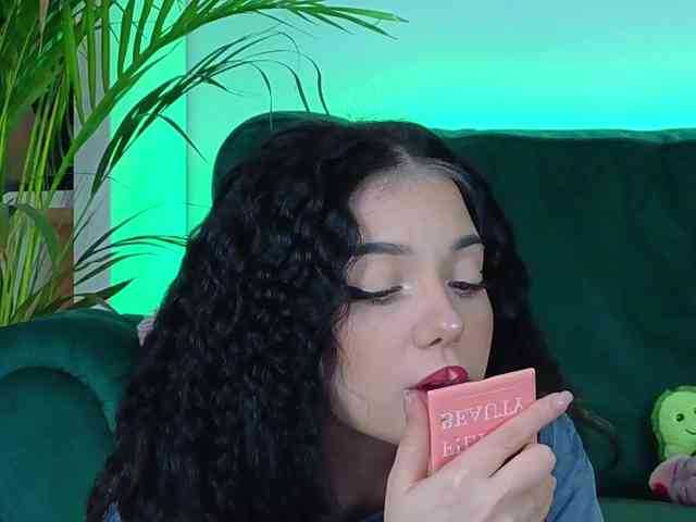 AveryWillow webcam