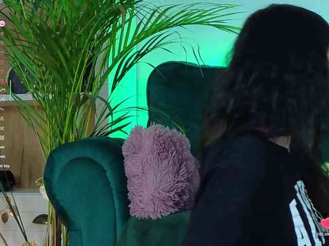 AveryWillow webcam