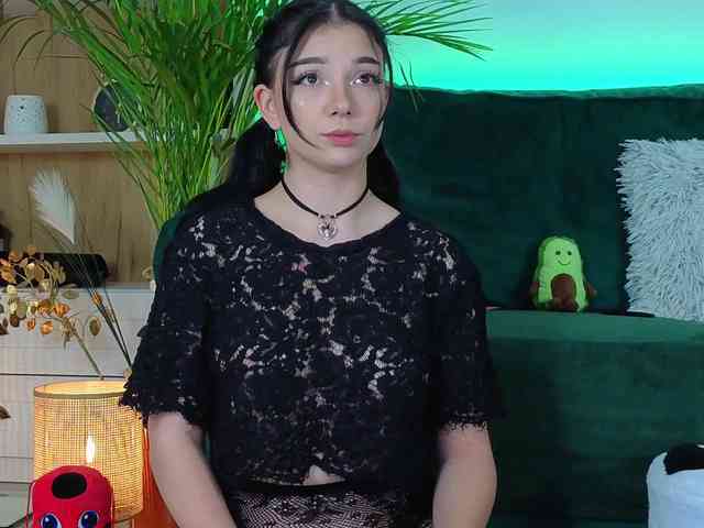 AveryWillow webcam