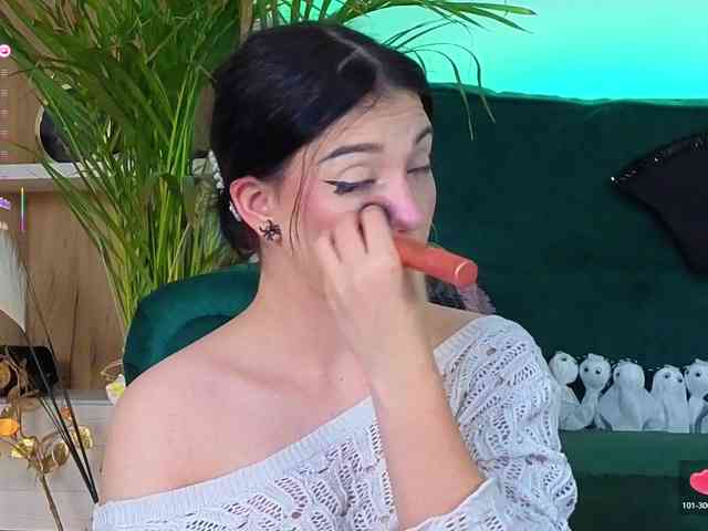 AveryWillow webcam