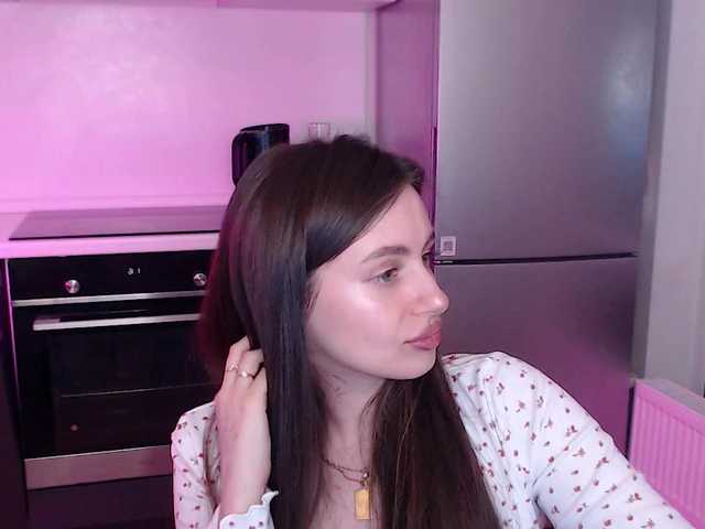 Lilijily's BongaCams show and profile