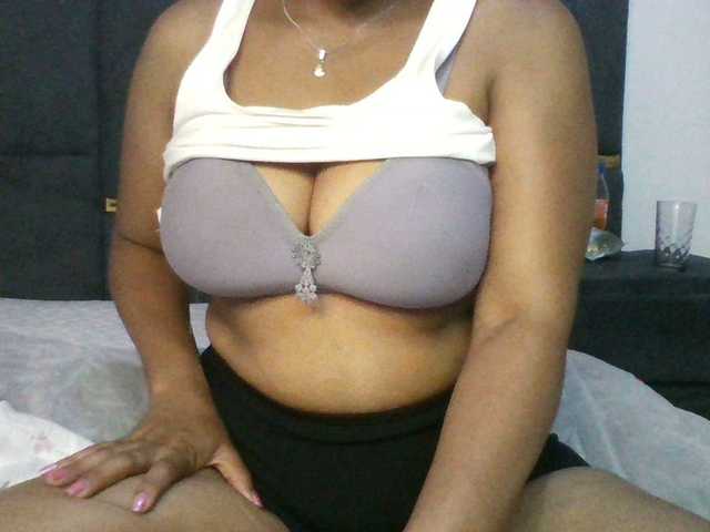 Webcam performer Alexiane-Candy online show Alexiane-Candy