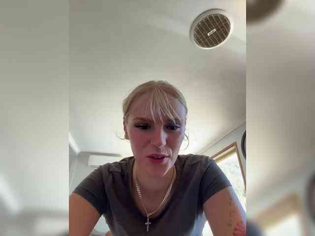 Gracierose Live Webcam on BongaCams