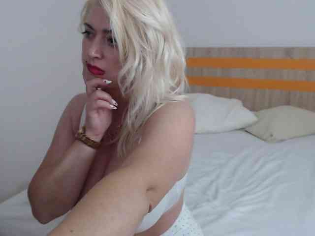 ElizabethRaegan webcam