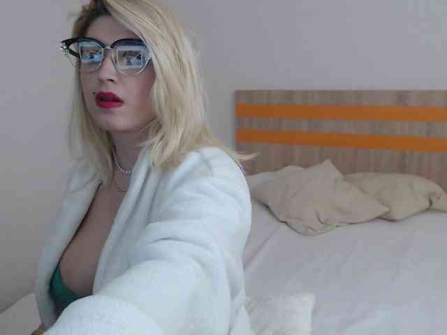 ElizabethRaegan webcam