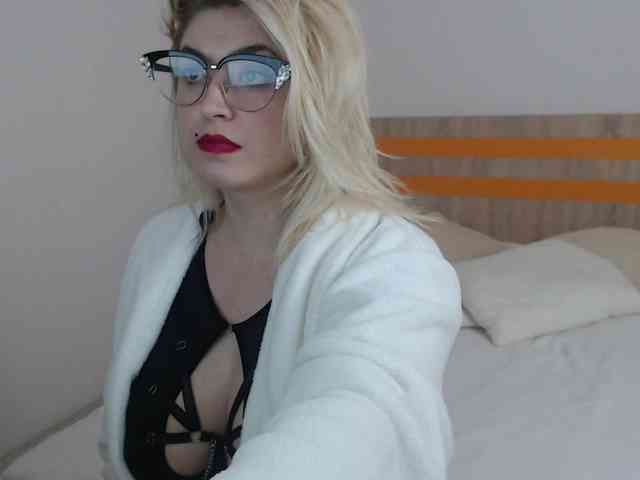 ElizabethRaegan webcam