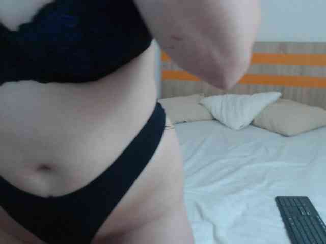 ElizabethRaegan webcam