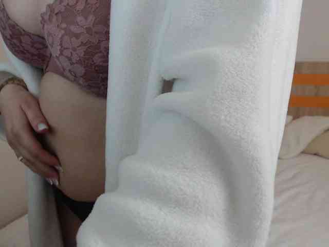 ElizabethRaegan webcam