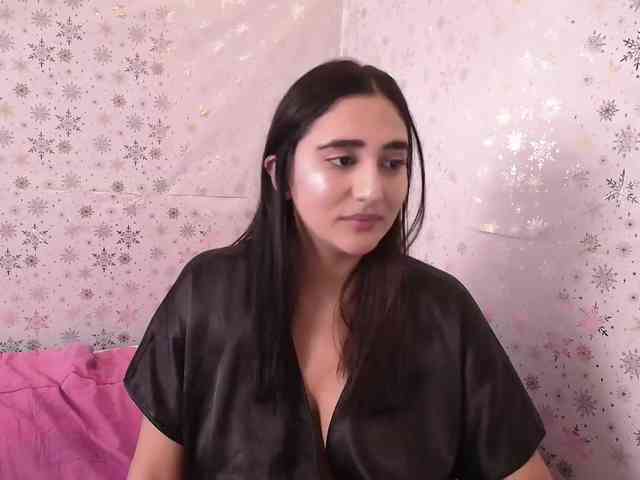Caroline12 webcam