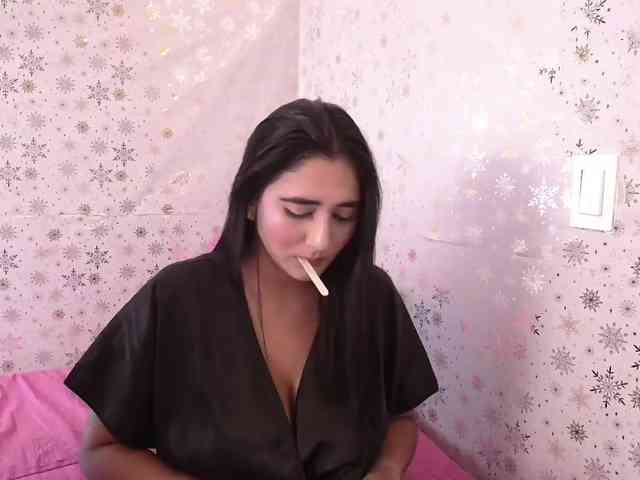 Caroline12 webcam