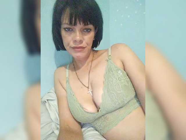  Lois-Lorrie chat room