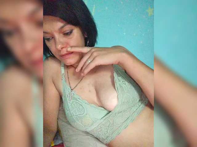  Lois-Lorrie chat room