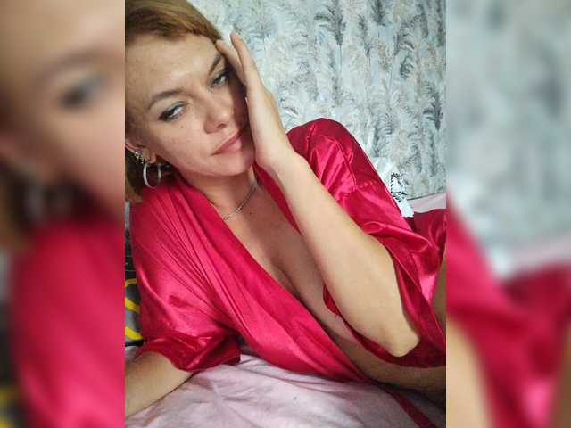 Lois-Lorrie on BongaCams