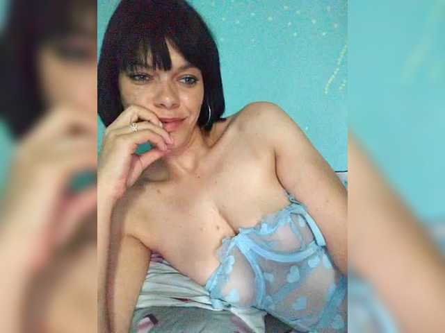 Lois-Lorrie chat room
