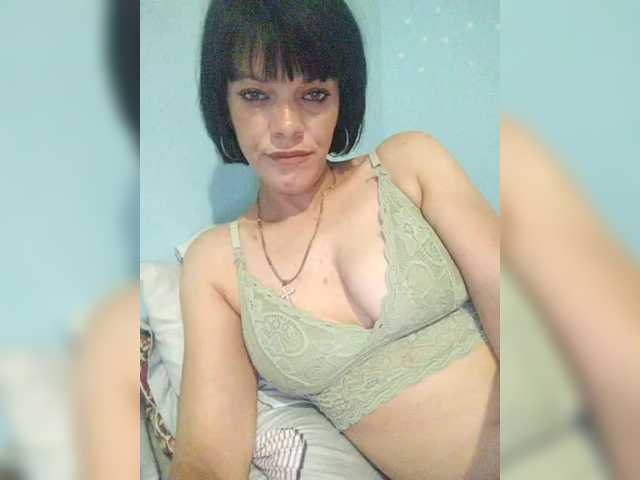  Lois-Lorrie chat room