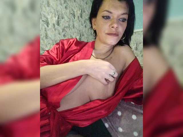 Lois-Lorrie's BongaCams show and profile