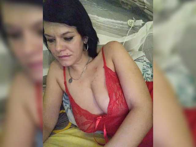 Sex chat gratuit in direct cu Lois-Lorrie pe BongaCams