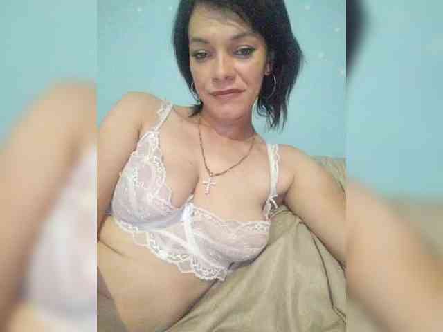 Lois-Lorrie webcam
