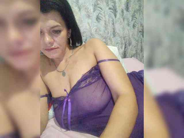 Lois-Lorrie webcam