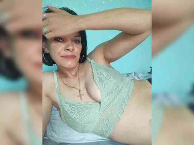 Lois-Lorrie webcam
