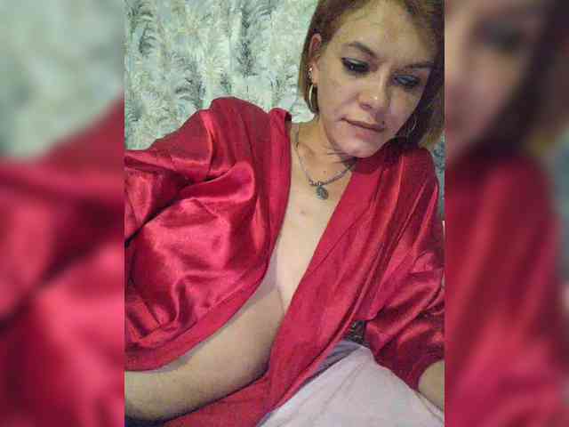 webcam striptease Lois-Lorrie