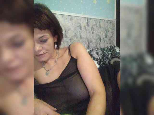 Lois-Lorrie webcam