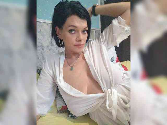 Lois-Lorrie Live Webcam on BongaCams