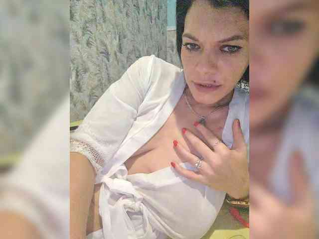 Lois-Lorrie Live Webcam on BongaCams