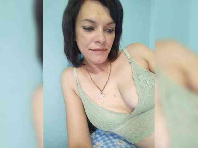 Lois-Lorrie Live Webcam on BongaCams
