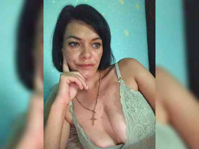 Lois-Lorrie webcam